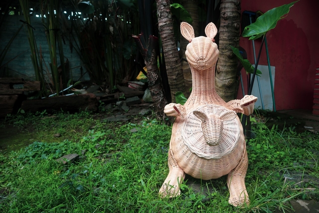 Kangaroo Basket
