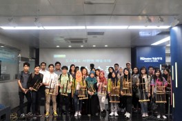 Angklung from UNPAD performances received positive response from the South Koreans
