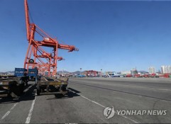 Korea’s exports shrink 8.2% on-year in March